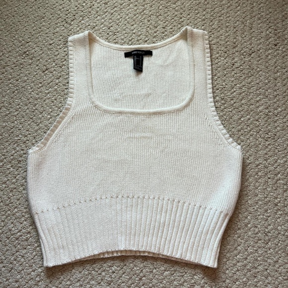 Forever 21 Tops - Forever 21 White Knitted Crop Top
